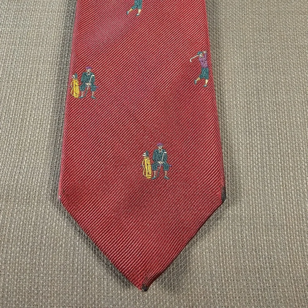 JL Robert Nordstrom Mens Burgundy Silk Golf Motif Tie‎ Made in England